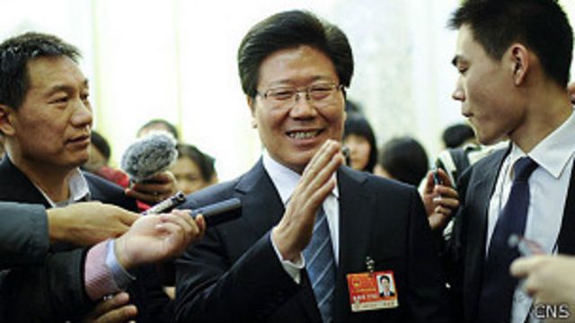 据报,新疆自治区委书记张春贤受到“措辞严厉”的批评。