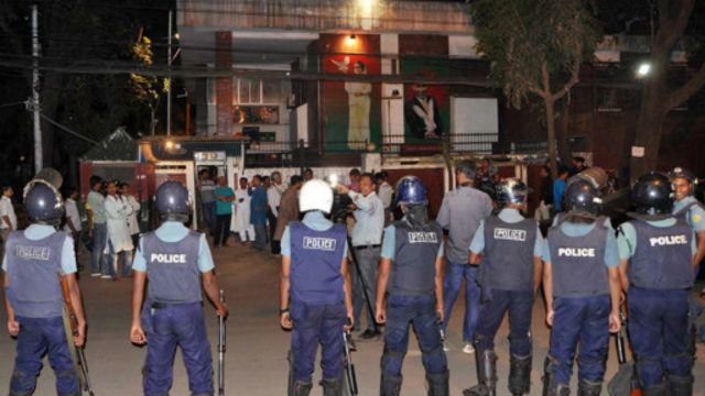 খালেদা জিয়ার গুলশানের অফিস ঘিরে রেখেছে পুলিশ