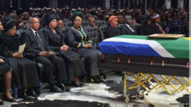 El Cuerpo De Nelson Mandela Descansa En Qunu Tras Maratónico Funeral Bbc News Mundo 4567