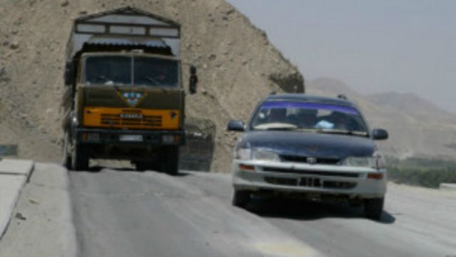 ترافیکي پېښې او چاودنو ۱۸ افغانان وژلي Bbc News پښتو