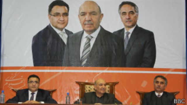 برادر رئیس جمهور کرزی از اشرف غنی حمایت کرد Bbc News فارسی
