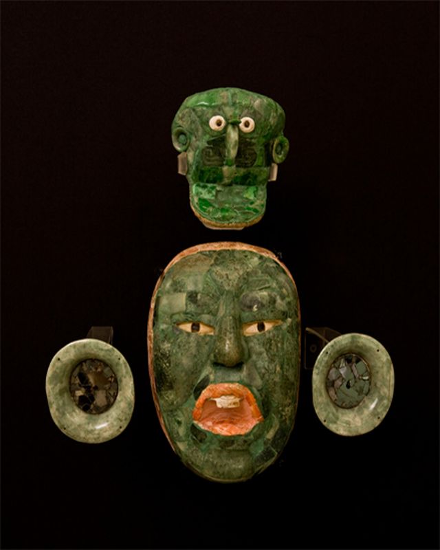 In addition to the luxurious headdresses that the rulers wore in life, at the time of their death their status was still important. In the photo, a death mask - made mostly of jade - shows the mastery and importance that the artisans achieved during the rise of this culture. (Photo: Inah)