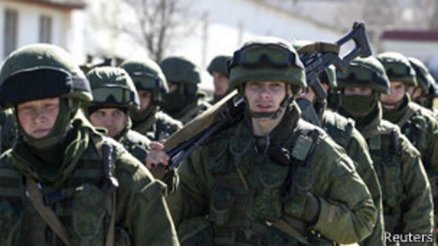предположительно российские военные под Симферополем