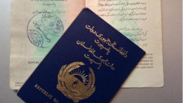 آغاز توزیع گذرنامه الکترونیکی در افغانستان Bbc News فارسی