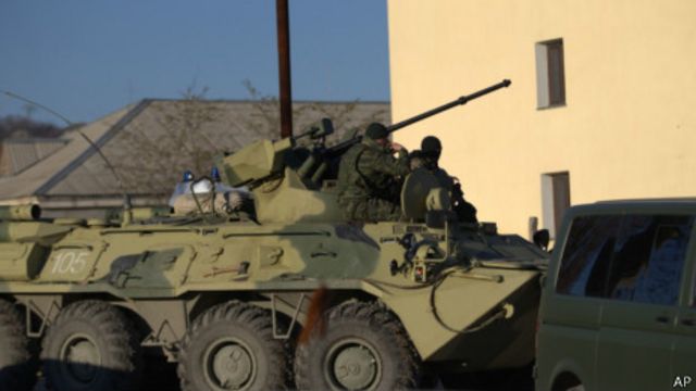 俄軍用裝甲車衝擊了貝爾貝克基地