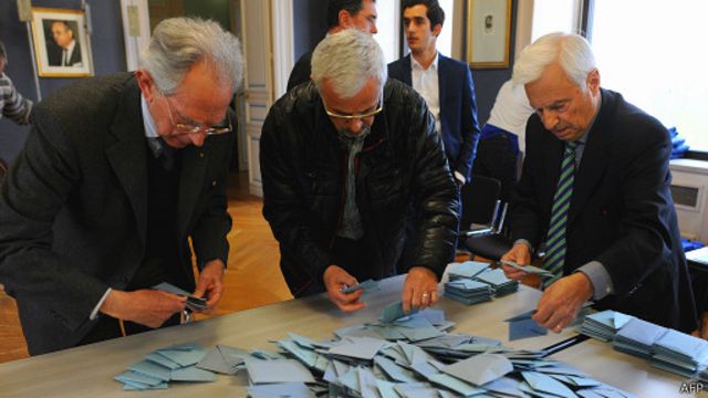 Подсчет голосов во Франции 30 марта 2014 года
