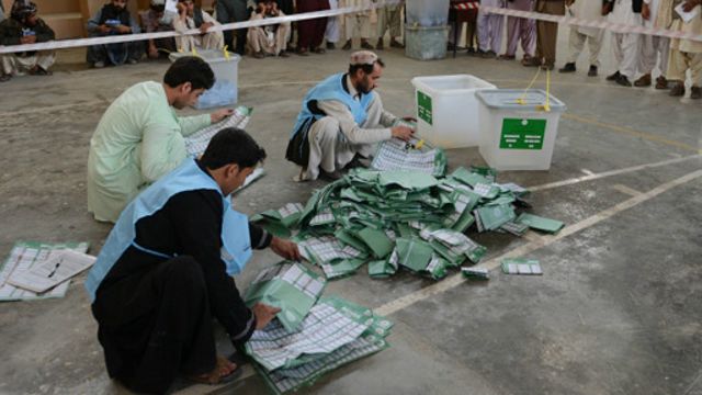 د رایو شمېرل پر دوشنبې (وری ۱۸) پیل شول.