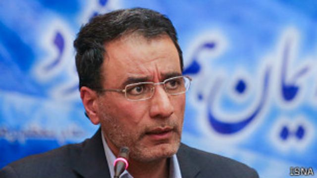 یکی از علت های اصلی مخالفان ادامه وزارت آقای فرجی دانا، افشای بورسیههای غیر مجاز در دولت محمود احمدی نژاد و برخورد با آن است