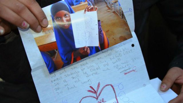 Somali warqado u qoray caruurta Suuriya - BBC News Somali