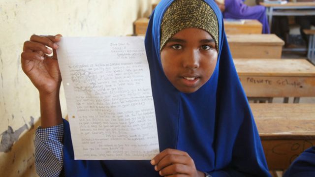 Somali warqado u qoray caruurta Suuriya - BBC News Somali