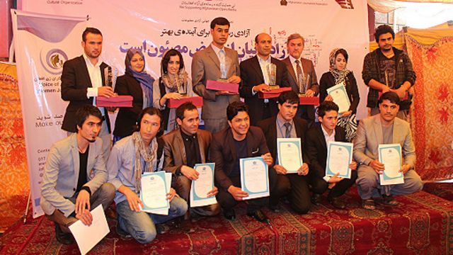 خبرنگار بی بی سی جایزه تندیس نی را گرفت Bbc News فارسی