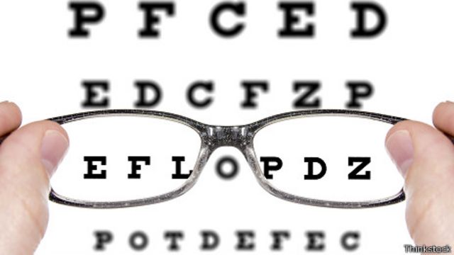 Realmente gafas debilita la vista? BBC News Mundo