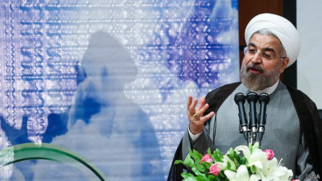 روحانی: وقتی خواستند حمام های خزانه را بردارند و دوش بگذارند برخی ها می گفتند نصف دین از بین می رود