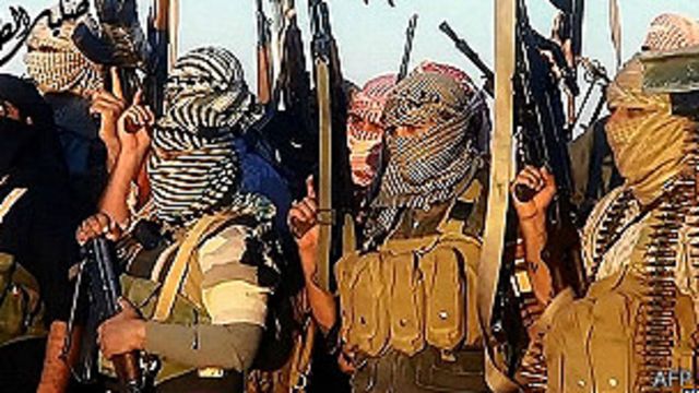يتدفق العديد من الجهاديين البريطانيين إلى سوريا.