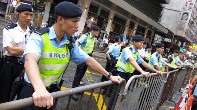 香港警方對於此次參與人數眾多的遊行亦是嚴陣以待

