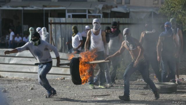 شهدت القدس الشرقية اشتباكات بين فلسطينيين غاضبين وقوات الأمن.