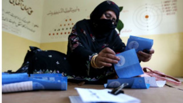 بررسی آرای انتخابات افغانستان از سر گرفته شد Bbc News فارسی