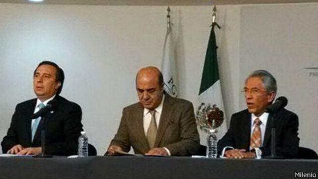 Tomás Zerón, de la Agencia de Investigación Criminal, Jesús Murillo Karam, titular de la PGR y el gobernador sustituto de Michoacán, Salvador Jara