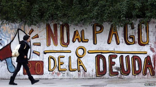 Argentina sale del &quot;default&quot;: 10 números para entender la crisis de deuda de 15 años - BBC News Mundo