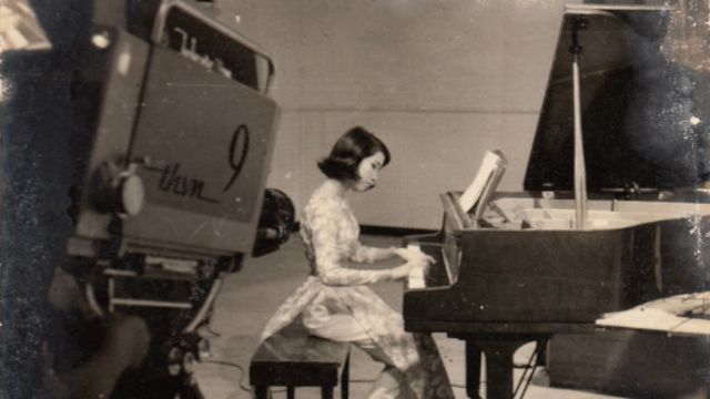 Quỳnh Giao trở thành một ca sĩ quan trọng trong những chương trình ca nhạc của các đài phát thanh Sài Gòn