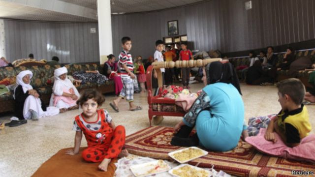 تقدم عناصر 