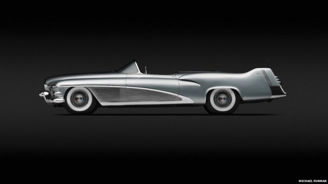 二次大戰結束後，通用汽車公司希望設計一款能夠吸引大眾眼球的車型。圖為1946年開始設計，1951年推出的Le Sabre XP-8。