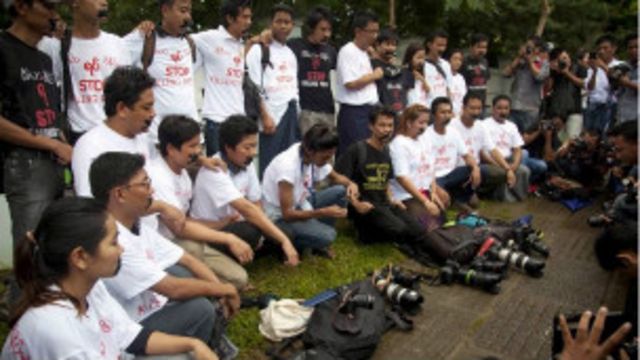 Journalists are protesting outside Myanmar Peace Centre