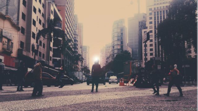 A professora Liz*, que diz ter sido atacada diversas vezes por alunos, pediu para não se identificar por medo de represálias