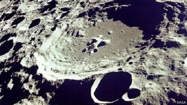 لم تطأ قدم إنسان سطح القمر منذ نحو 40 عاما