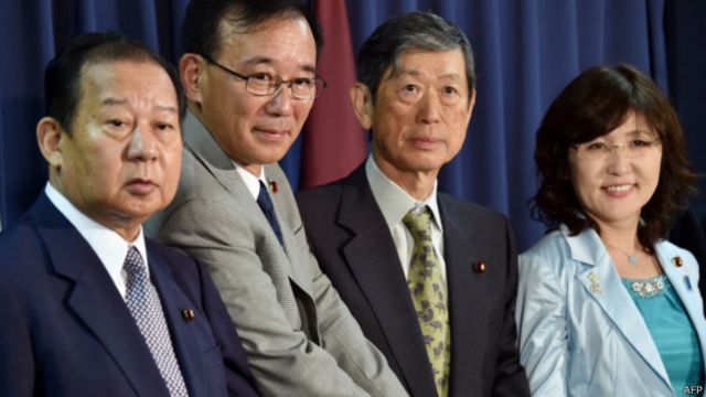 日本安倍宣布内阁改组主要成员获留任 c News 中文