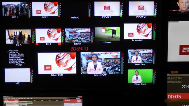 Karfe tara na dare a ranar Litinin, 8 ga Satumbar, 2014 a dakin watsa shirye-shiryen talabijin na BBC da ke London, ranar da aka kadammar da shirin talabijin na BBC Hausa.