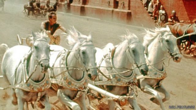 تضمنت نسخة عام 1959 من فيلم بن هور مشهدا رائعا لسباق لعربات الخيول