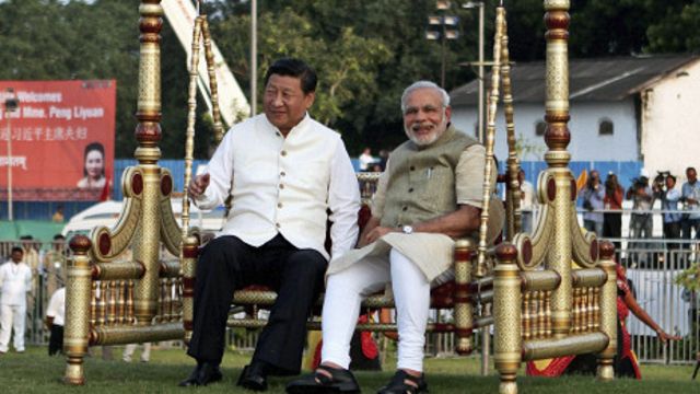 Xi Jinping ve Narendra Modi