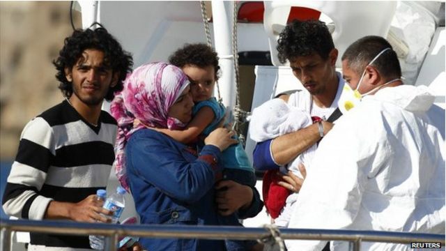 Inmigrantes atendidos por médicos en Malta