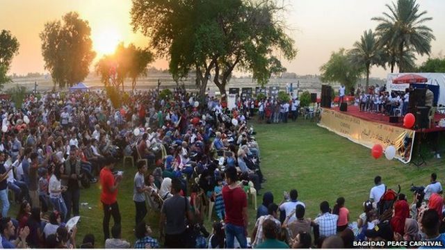 يهدف مهرجان العام الحالي إلى جمع تبرعات لصالح النازحين المحليين في العراق.
