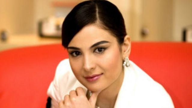 از دو سوی آمو از گلایه وهاب امیری تا سکوت منیژه دولت Bbc News فارسی