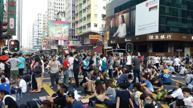 香港「佔中」示威第二天（BBC中文網記者蕭爾拍攝，29/09/2014）