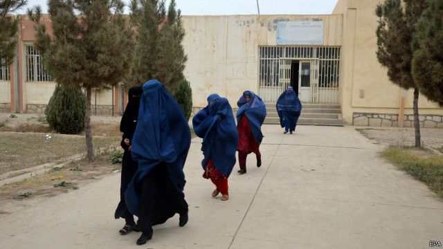 فعالان حقوق زن در افغانستان خواستار تصویب قانون منع خشونت علیه زنان شدند Bbc News فارسی
