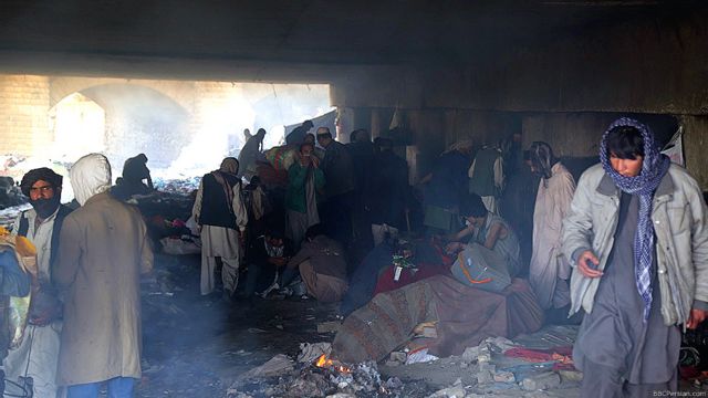 معتادان زیر پل سوخته کابل میان مرگ و زندگی Bbc News فارسی