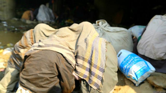 معتادان زیر پل سوخته کابل میان مرگ و زندگی Bbc News فارسی
