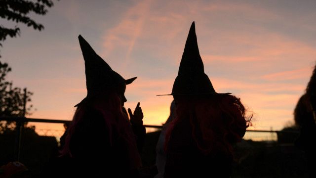 A Bruxa Antiga - E amanhã será Samhain! Vem, Bruxas