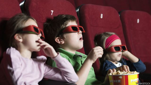 Daña el cine la visión los niños? - BBC News Mundo