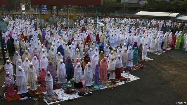 Kolom Agama Di Ktp Perlu Atau Tidak Bbc News Indonesia