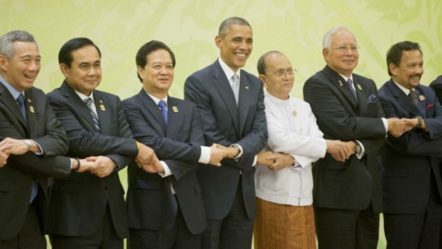 Thủ tướng Nguyễn Tấn Dũng cùng các lãnh đạo Asean và Hoa Kỳ trong một kỳ họp năm 2014