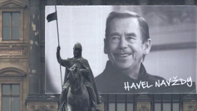 已故前捷克斯洛伐克联邦总统哈维尔本身是一名著名作家，也是一名著名持不同政见者。