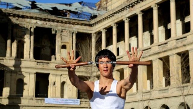 بروس لي يعود الى الحياة في أفغانستان Bbc News عربي