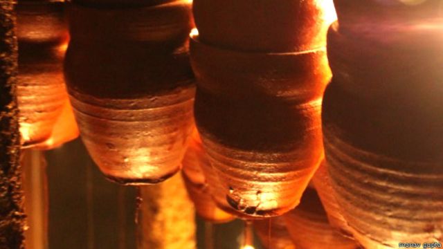 कुल्हड़ से बनी कलाकृति