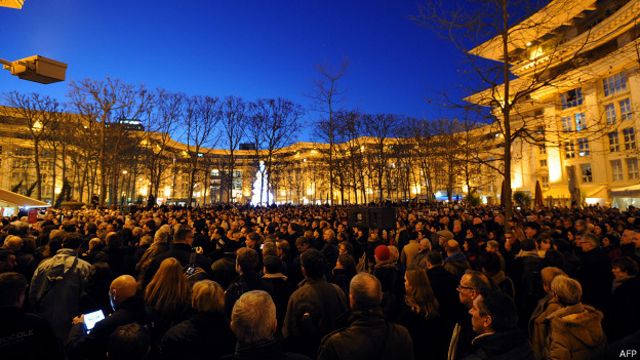 Francia Observa Dia De Duelo Nacional Tras Ataque A Revista Charlie Hebdo Bbc News Mundo