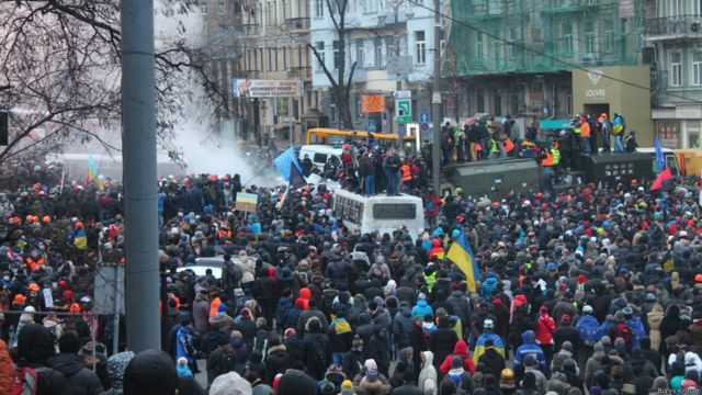Грушевського, майдан