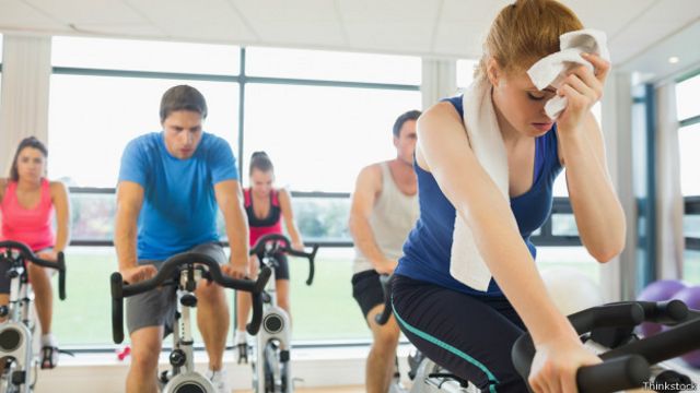 Realmente para sudar acelera los efectos del ejercicio? - BBC News Mundo